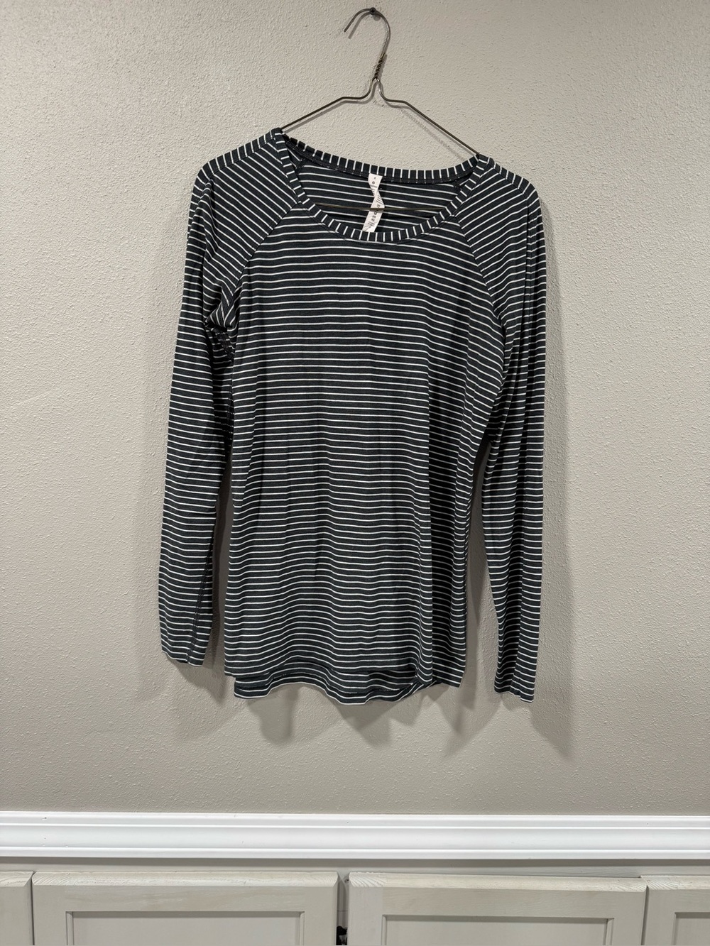 Lululemon Striped Long-Sleeve Crewneck Top - Black/White